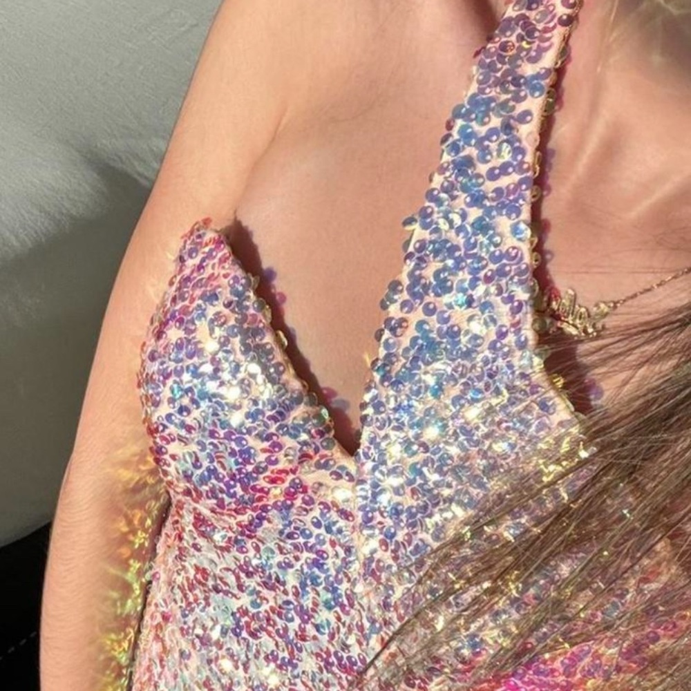 One shoulder sequin prom dress in pink blush and gold color (only worn once) - Picture 7 of 7
